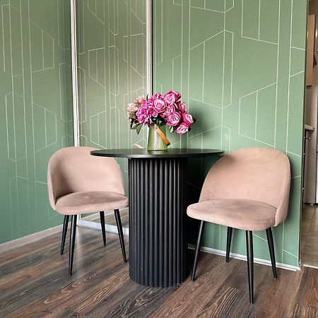 Adt Apartments Алма Ата Екстериор снимка