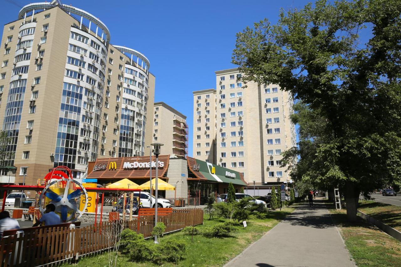 Adt Apartments Алма Ата Екстериор снимка