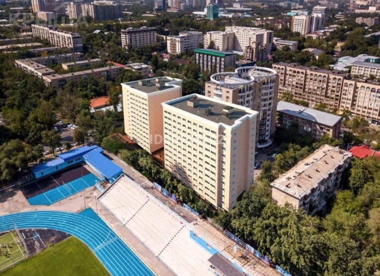 Adt Apartments Алма Ата Екстериор снимка