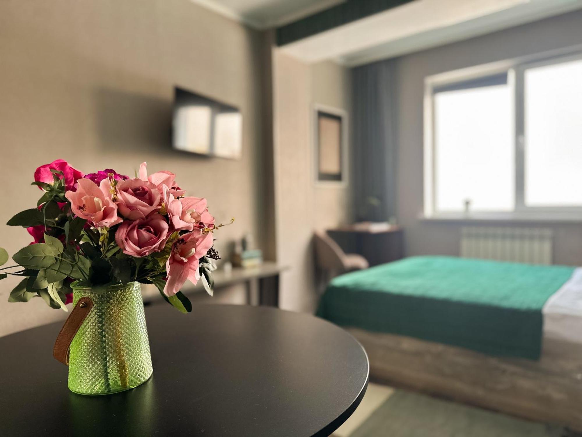 Adt Apartments Алма Ата Стая снимка